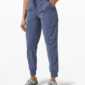 Lululemon Women's Blue dance studio joggers